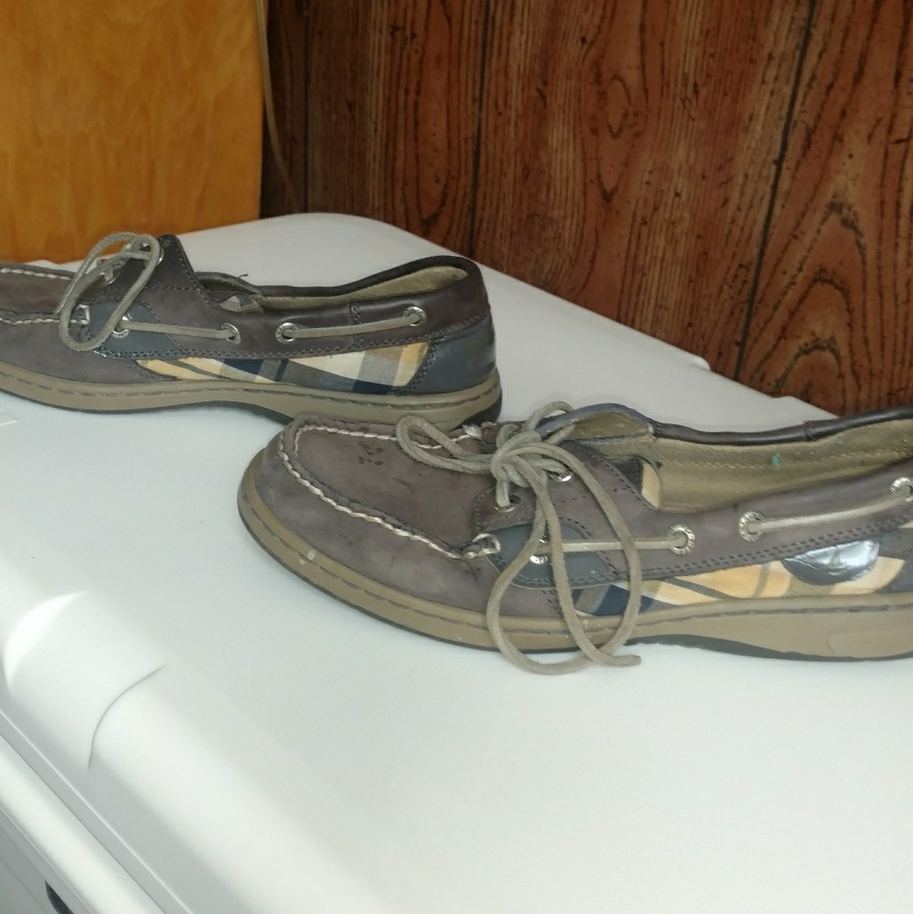 Gray plaid Sperry's